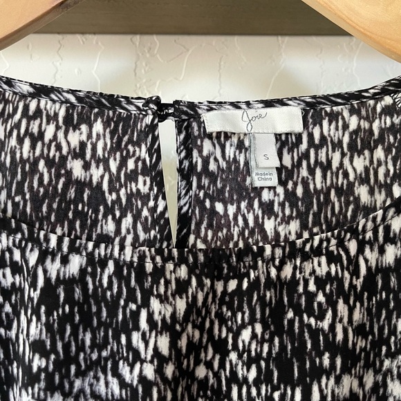 Joie| Black & White Geometric Pattern Dress, Slight Ruffle—Size Small•••Cute! - Picture 7 of 11